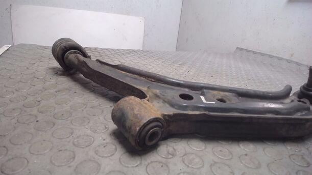 Foto: QUERLENKER VORN LINKS eines Nissan Almera 1.4 S