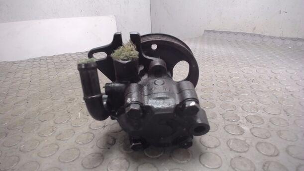 Foto: LENKGETRIEBEPUMPE eines Nissan Almera 1.4 S