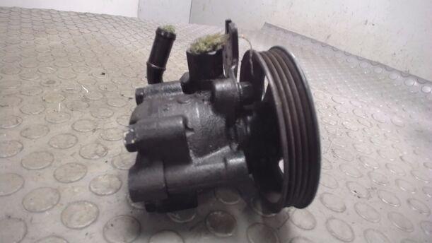 Foto: LENKGETRIEBEPUMPE eines Nissan Almera 1.4 S