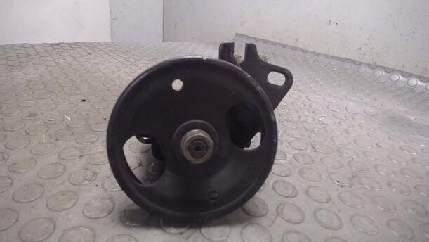 Foto: LENKGETRIEBEPUMPE eines Nissan Almera 1.4 S