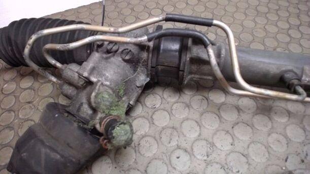 Foto: SERVOLENKUNG eines Nissan Almera 1.4 S