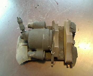 Foto: BREMSSATTEL VR eines Seat Arosa 1.0
