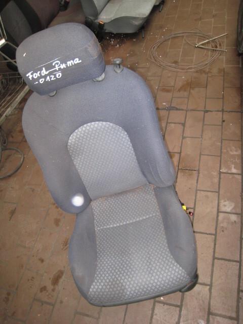 Foto: SITZ VORNE LINKS V L eines Ford Puma