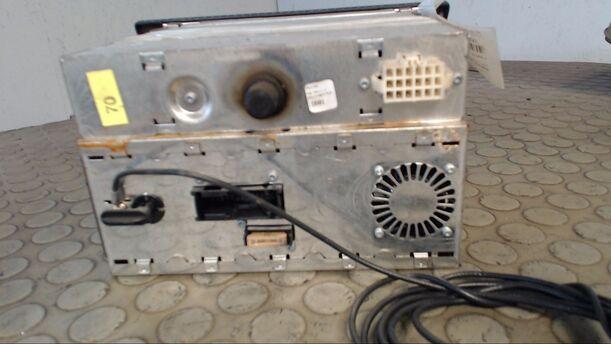 Foto: NAVIGATIONSSYSTEM eines VW Passat Variant 1.9 TDI