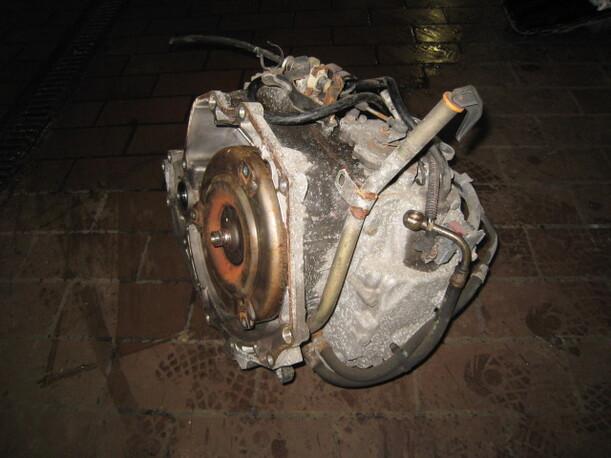 Foto: AUTOMATIK-GETRIEBE eines Opel Astra 1.6 Caravan