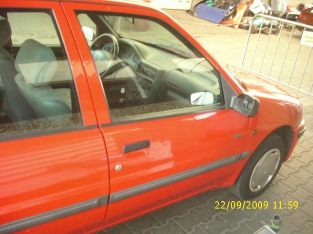 Foto: TÜR VORNE RECHTS (4/5-Türer) eines Peugeot 106 Classic
