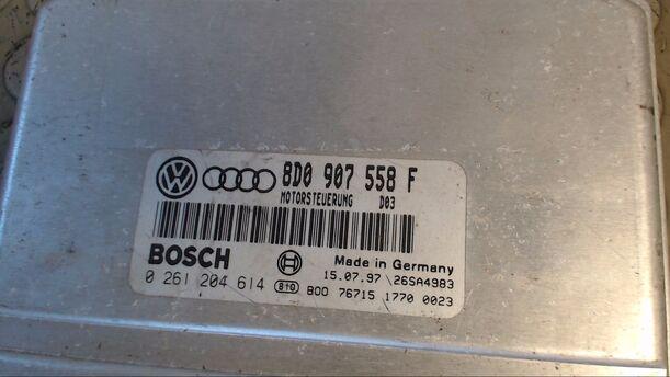 Foto: EINSPRITZSTEUERGERÄT eines VW Passat Variant 1.8 5V (C)