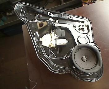Foto: FENSTERHEBER MIT MOTOR HL eines Seat Toledo 1.6
