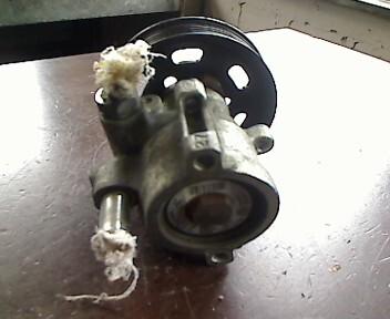 Foto: LENKGETRIEBEPUMPE eines Seat Toledo 1.6