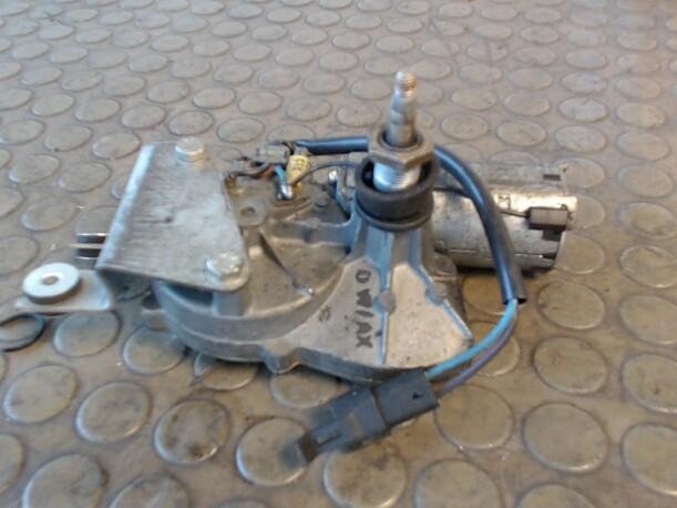 Foto: SCHEIBENWISCHERMOTOR HINTEN eines Opel Vectra Top