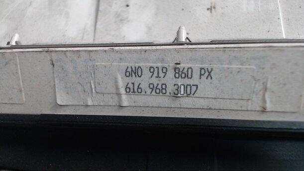 Foto: TACHOEINHEIT eines VW Polo 75 CLX