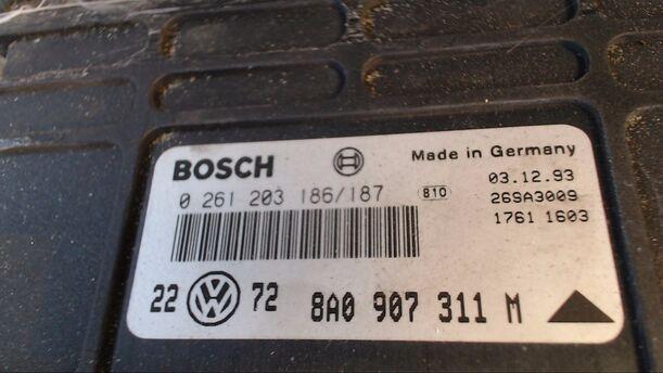 Foto: EINSPRITZSTEUERGERÄT eines VW Golf 1.8 CLX