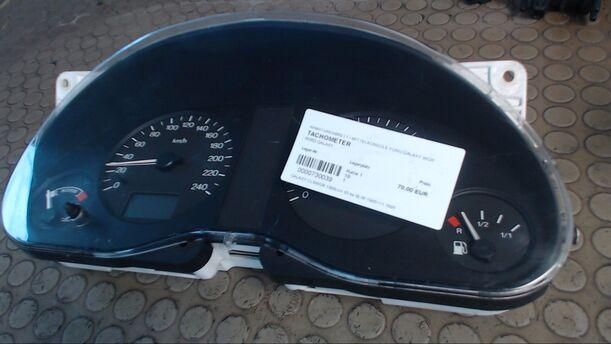 Foto: TACHOEINHEIT eines Ford Galaxy CLX