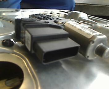 Foto: FENSTERHEBER MIT MOTOR HR eines VW Passat Variant 1.8 5V