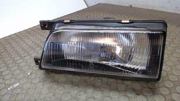 Foto: SCHEINWERFER LINKS eines Nissan Sunny CLX