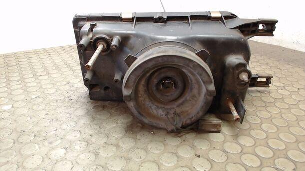 Foto: SCHEINWERFER LINKS eines Nissan Sunny CLX