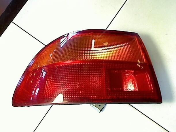 Foto: HECKLEUCHTE / RÜCKLICHT LINKS (4/5-TÜRER) eines Honda Civic 1.5
