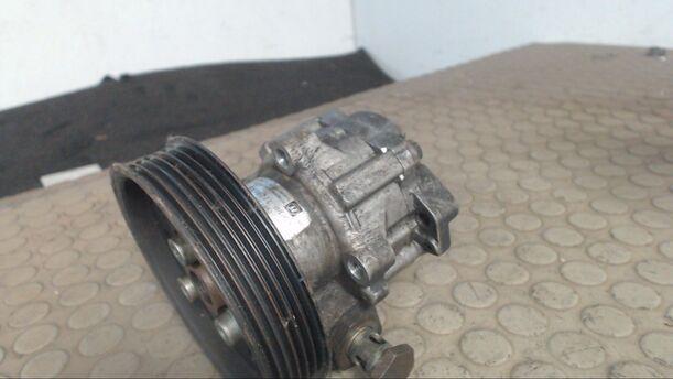Foto: LENKGETRIEBEPUMPE eines Audi A3 1.8 CLX