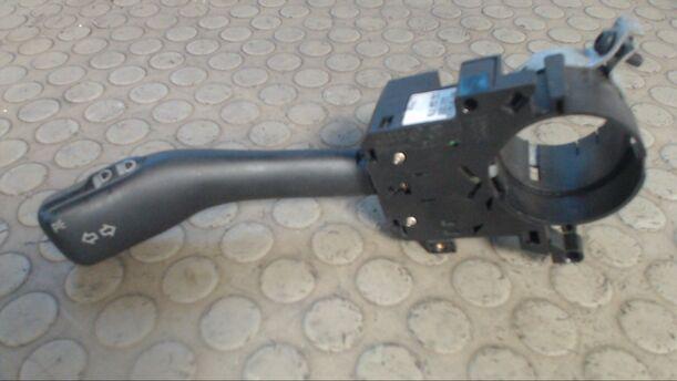 Foto: BLINKSCHALTER/KOMBISCHALTER L eines Audi A3 1.8 CLX