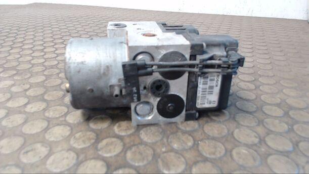 Foto: HAUPTBREMSAGGREGAT ABS eines Mitsubishi Carisma 1600