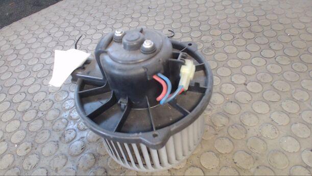 Foto: HEIZUNGSGEBLÄSE eines Mitsubishi Carisma 1600