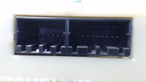 Foto: HEIZUNGSBETÄTIGUNG eines Mitsubishi Carisma 1600