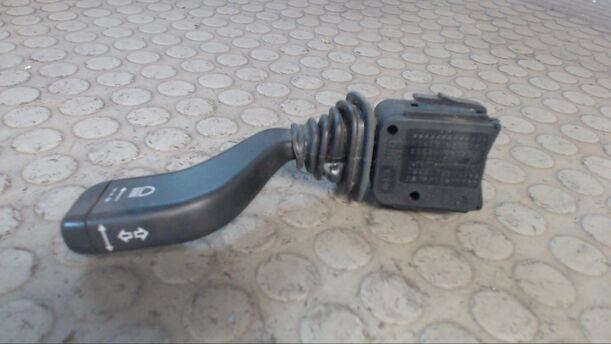 Foto: BLINKSCHALTER/KOMBISCHALTER L eines Opel Corsa 12V CLX