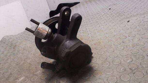 Foto: LENKGETRIEBEPUMPE eines Toyota Corolla 1.4 CLX