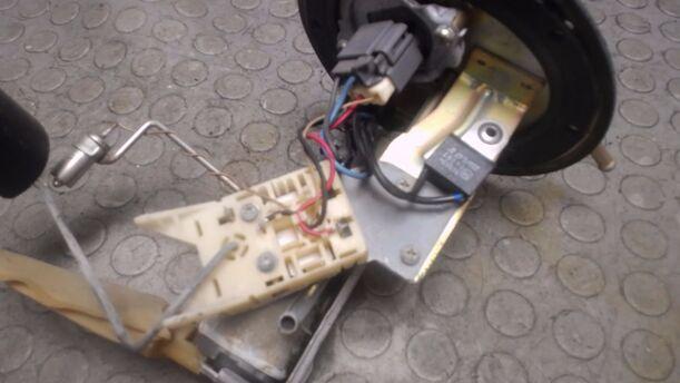 Foto: KRAFTSTOFFPUMPE eines Toyota Corolla 1.4 CLX