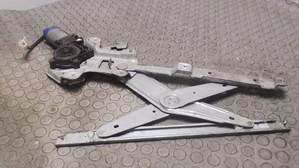 Foto: FENSTERHEBER ELEKTR. VORN RECHTS (4/5-TÜRER) eines Toyota Corolla 1.4