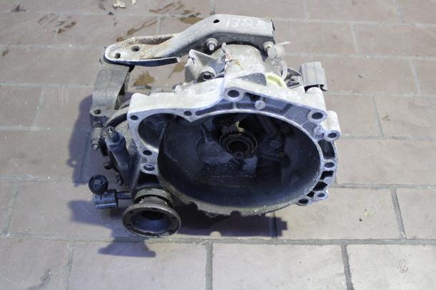 Foto: SCHALTGETRIEBE 5-GANG  CHX eines VW Golf 1.4 CLX