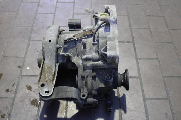 Foto: SCHALTGETRIEBE 5-GANG  CHX eines VW Golf 1.4 CLX