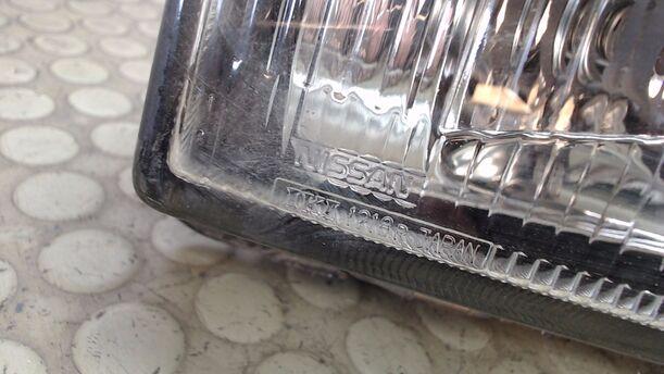 Foto: SCHEINWERFER RECHTS eines Nissan Sunny CLX