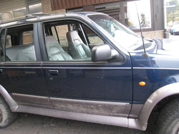 Foto: TÜR VORNE RECHTS eines Ford Explorer CLX