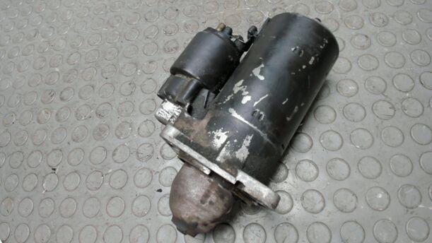 Foto: ANLASSER / STARTER ( SCHALTGETRIEBE ) eines Ford Sierra CLX