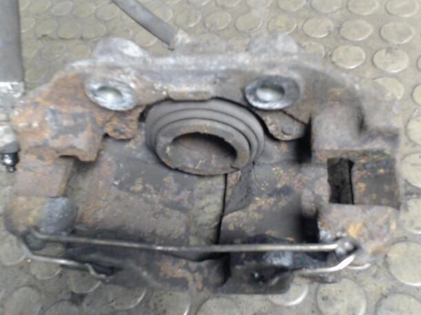 Foto: BREMSSATTEL VORN LINKS eines Opel Vectra Top