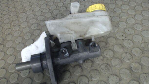 Foto: HAUPTBREMSZYLINDER eines VW Polo CLX
