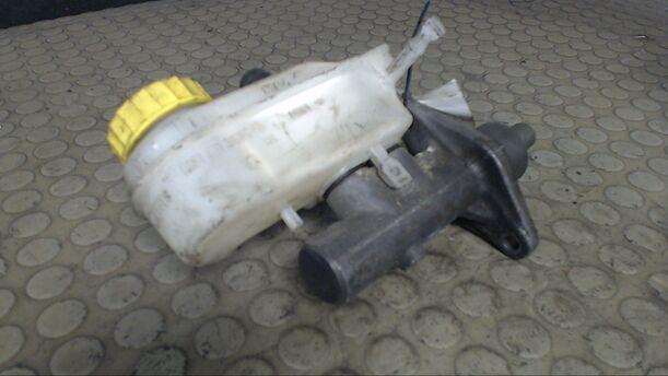 Foto: HAUPTBREMSZYLINDER eines VW Polo CLX