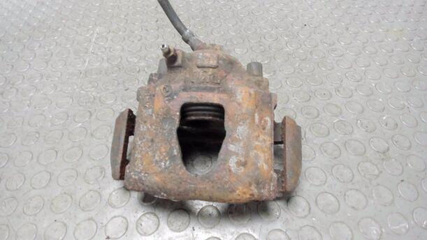 Foto: BREMSSATTEL VORN LINKS eines Ford Sierra CLX