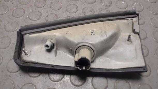 Foto: STANDLICHT LINKS eines Nissan Micra CLX