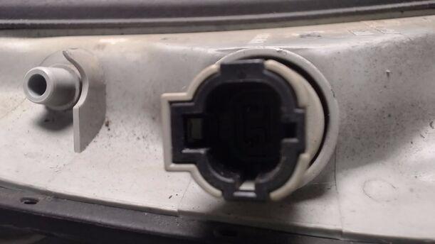 Foto: STANDLICHT LINKS eines Nissan Micra CLX