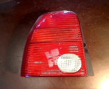 Foto: HECKLEUCHTE LINKS eines Seat Arosa 1.4 MPI L