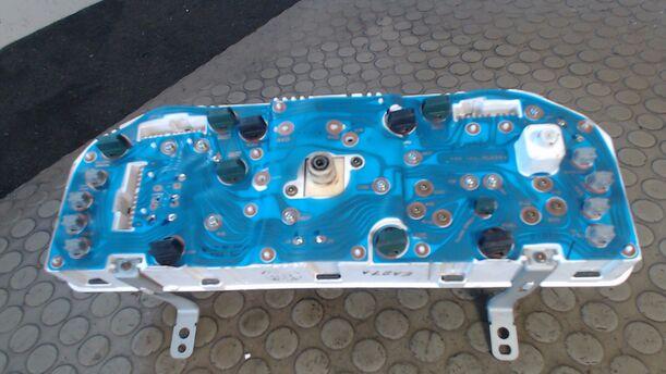 Foto: TACHOEINHEIT eines Mazda MX-3 16V