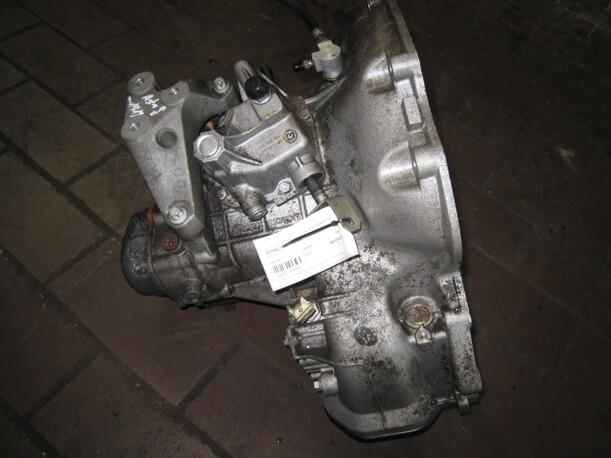 Foto: SCHALTGETRIEBE 5-GANG eines Opel Astra 1.2 CLX