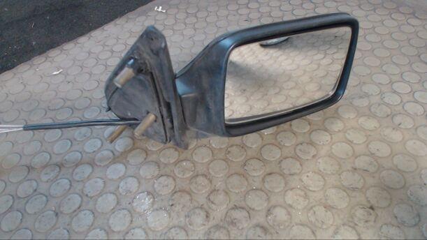 Foto: AUSSENSPIEGEL MECH. INNENVERSTELLB RECHTS eines VW Golf 1.6 CLX