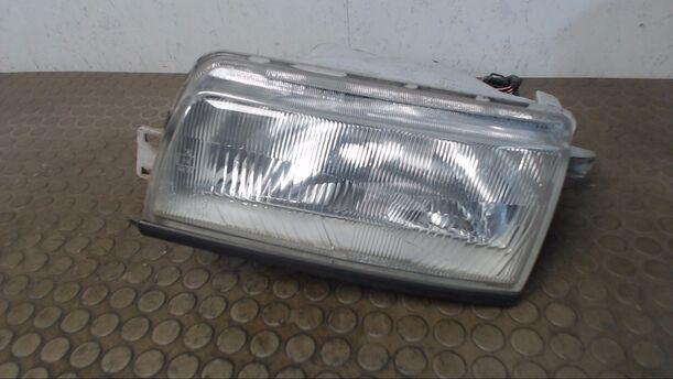 Foto: SCHEINWERFER LINKS eines Daihatsu Charade Aut. CLX