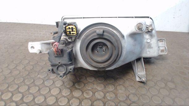 Foto: SCHEINWERFER LINKS eines Daihatsu Charade Aut. CLX