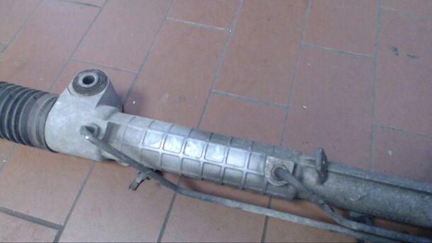 Foto: SERVOLENKUNG eines Opel Astra 1.6 L