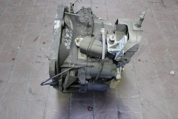 Foto: SCHALTGETRIEBE 5-GANG eines Renault Laguna Grandtour 2.2 dT CLX