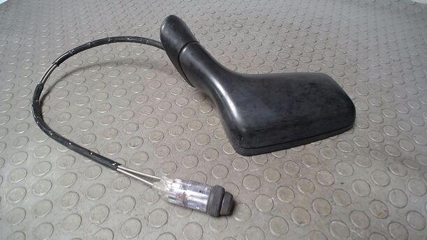 Foto: AUSSENSPIEGEL MECH. INNENVERSTELLBAR RECHTS eines Audi 80 CLX